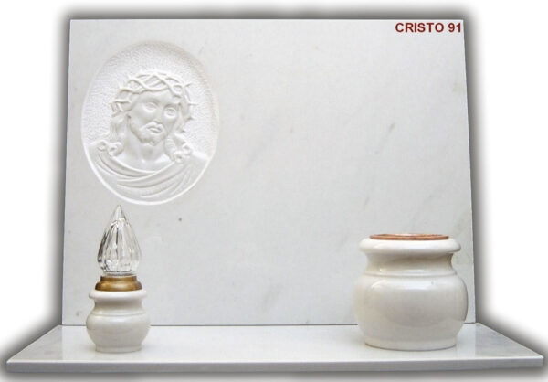 lapide_bianca_con_scultura_cristo_con_spine