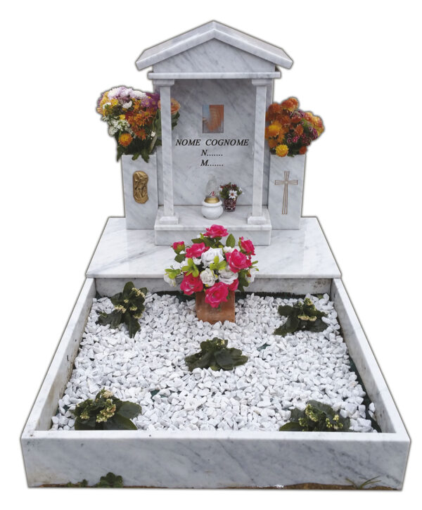 Monumentino_in_carrara_M10