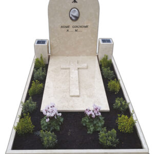 Monumentino_in_travertino_M11