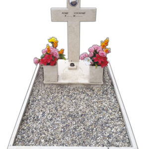 Monumentino_in_travertino_M1