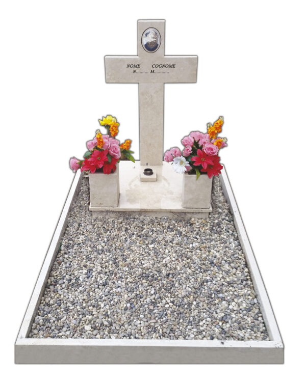 Monumentino_in_travertino_M1