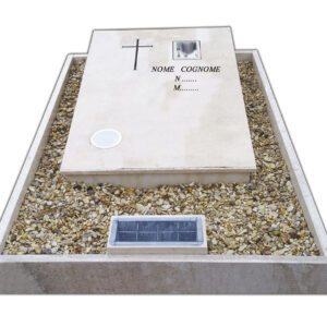 Monumentino_in_travertino_M2